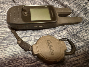 Garmin Rino 700 Rugged Handheld GPS Navigator and 5 W Two Way Radio 010-01958-20