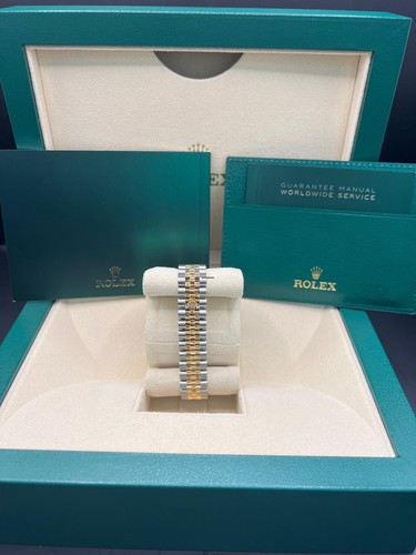 2014 Rolex Datejust 31mm Ref. 278273 - MOP Dial - Fluted Bezel - Jubilee - Picture 6 of 9