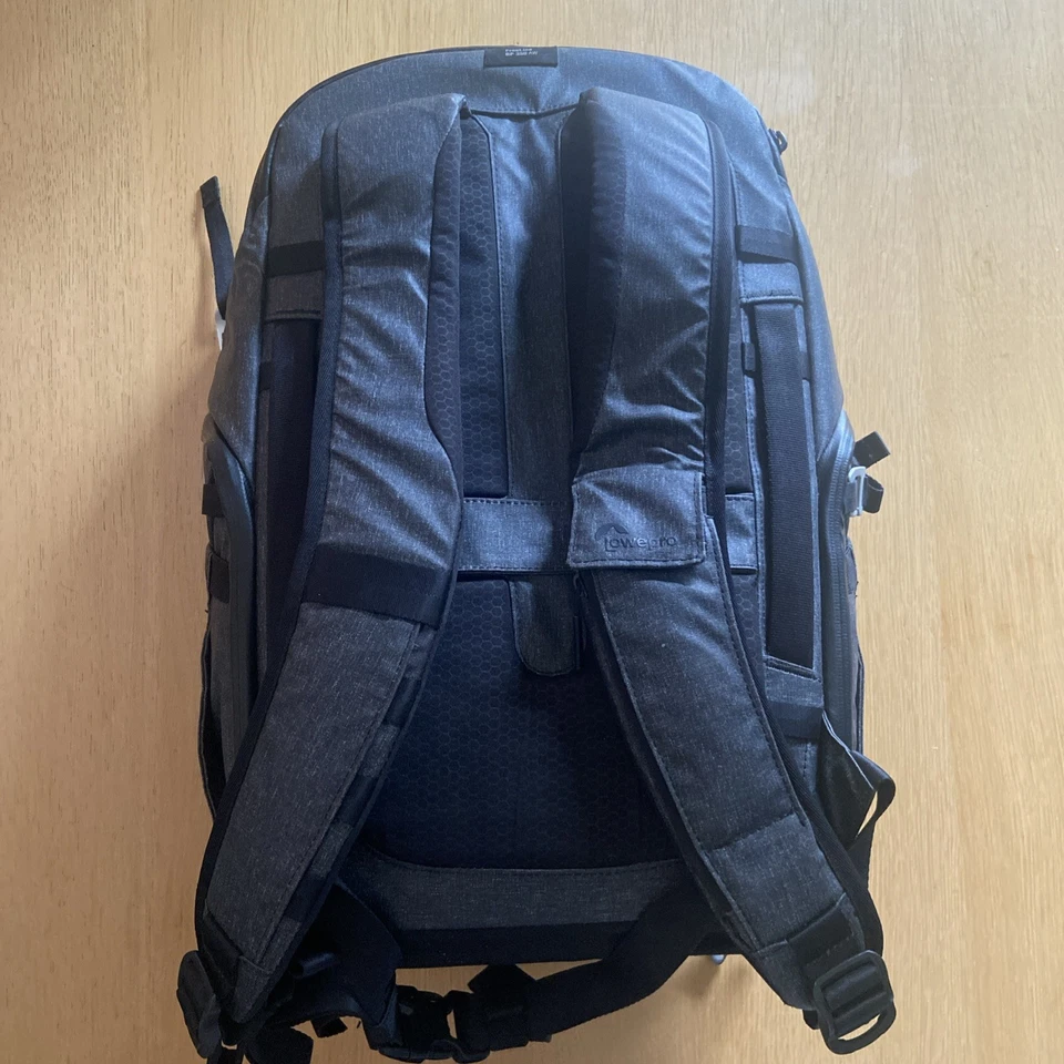 Lowepro Freeline BP 350 AW Camera Backpack/Daypack Grey Excellent Condition - Image 2 of 4