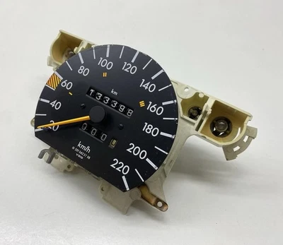 Mercedes W201 190 Tacho Meter Instrument 220 km/h 2015423706 geprüft TOP - Bild 1 von 3