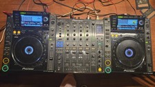 2x Pioneer CDJ-2000 DJ Turntable and Pioneer DJM-800 4 channel mixer