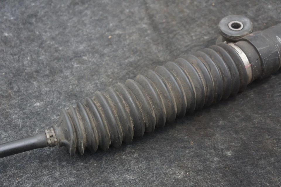 Оригинальная стойка и шестерня рулевой коробки передач 19133689 Chevrolet Corvette C6 Z06 2005-2007 - Изображение 3 из 4