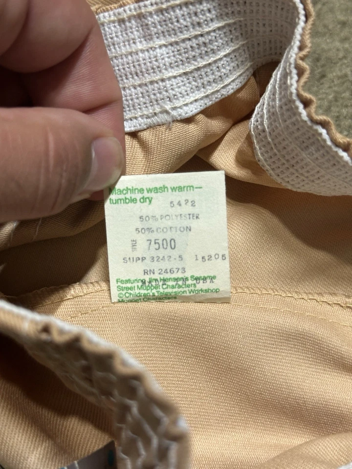 NWT Vintage 90s Oscar The Grouch Shorts Size 2T Kids Cream - Image 4 of 4