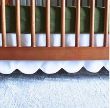 Oscar Bee Scalloped Baby Crib Dust Ruffle. White