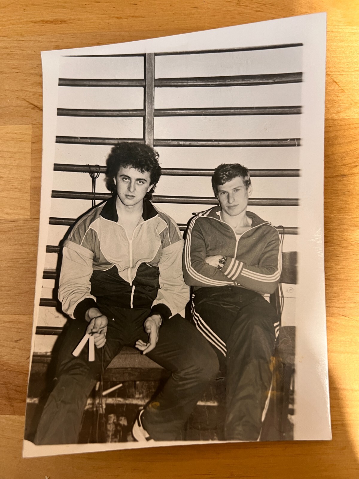 LOTTO Tuta sportiva palestra anni 70 stile moda giovani ragazzi bel ragazzo foto vintage