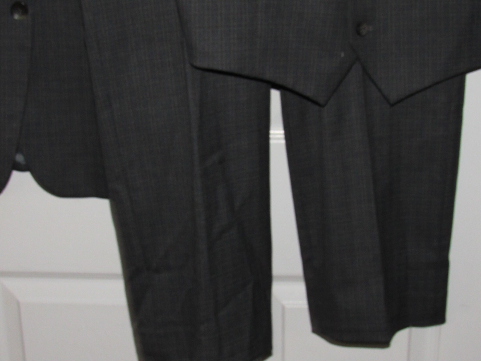 JM HAGGAR 42 Short Gray Check 3 Piece Suit Blazer Pants Vest Perfect 34 X 27