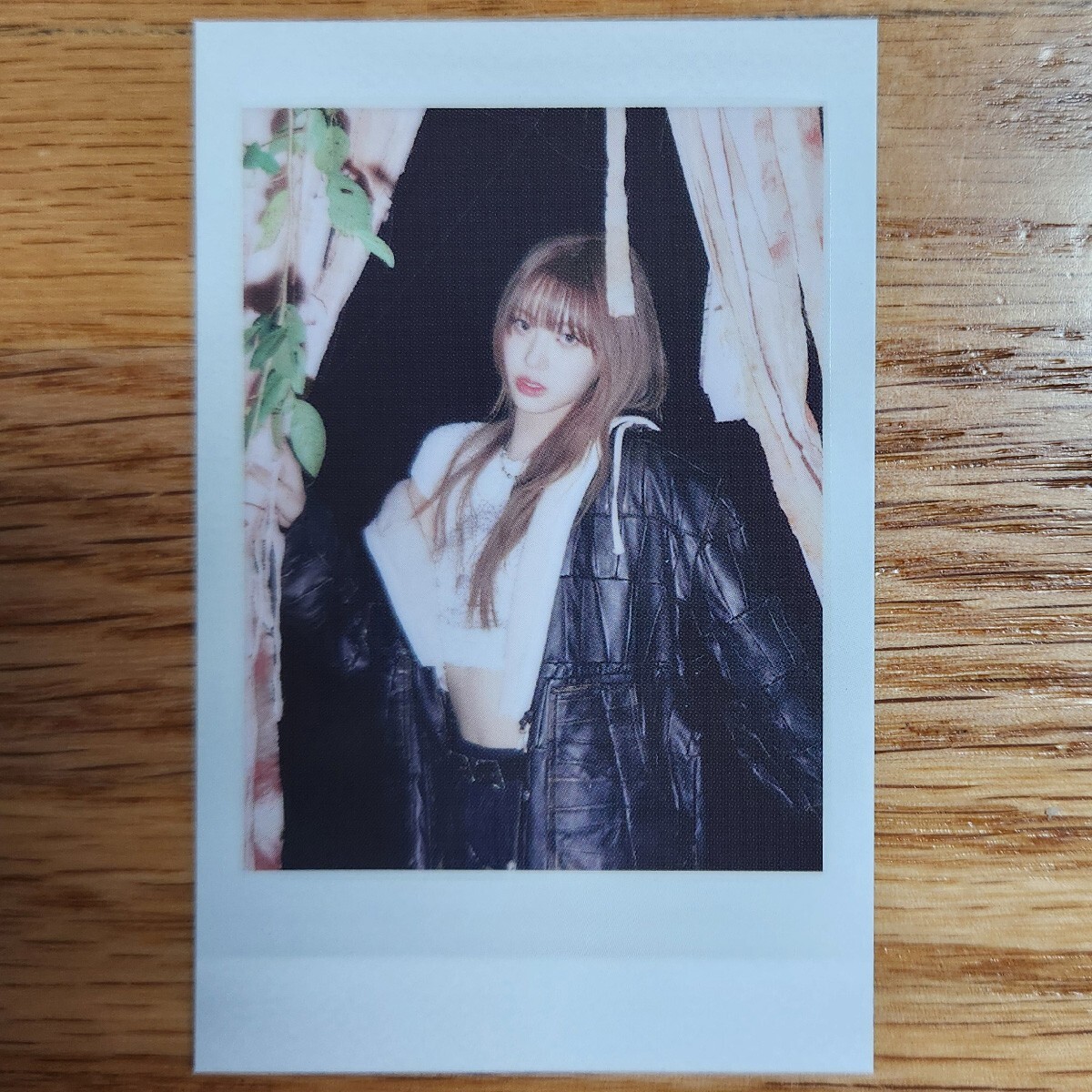Koko Official Polaroid Type Photocard Izna 1st Mini Album N/a