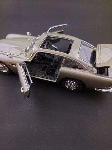 DANBURY MINT JAMES BOND 007 ASTON MARTIN DB5 **RARE/IMMACULATE - Picture 20 of 23
