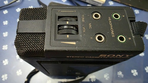 Lettore di cassette stereo vintage Sony Walkman TCS-300 - Foto 6 di 7