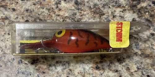 NOS Vintage Storm Wiggle Wart V37 Red Label Fishing Lure SEALED New Old Stock - Picture 2 of 8