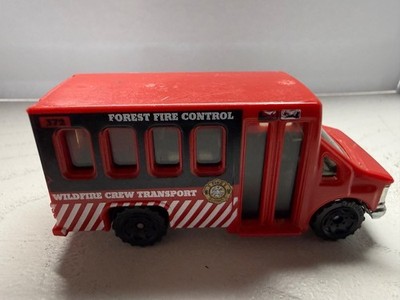 Matchbox 1998 Mattel Forest Fire Control Wildfire Crew Chevy Transport Bus