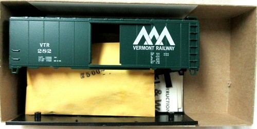 ATHEARN 453-2 VERMONT RAILWAY 40' BOX CAR # 282 - Picture 2 of 2