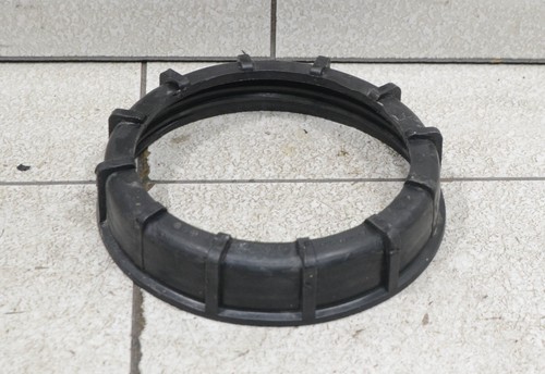 VW Golf 4 IV Cabrio 1E Bj 1999 Montage Ring Halter Kraftstoff Pumpe 117468-F509