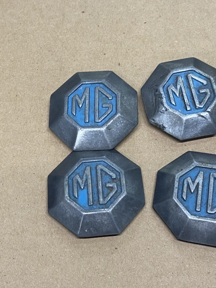 INSIGNIA TAPACUBOS OCTOGONAL ALUMINIO 4 PIEZAS MG MAGNETTE ZA ZB YA YB TD TF 1100 1300 Foto 3 de 4