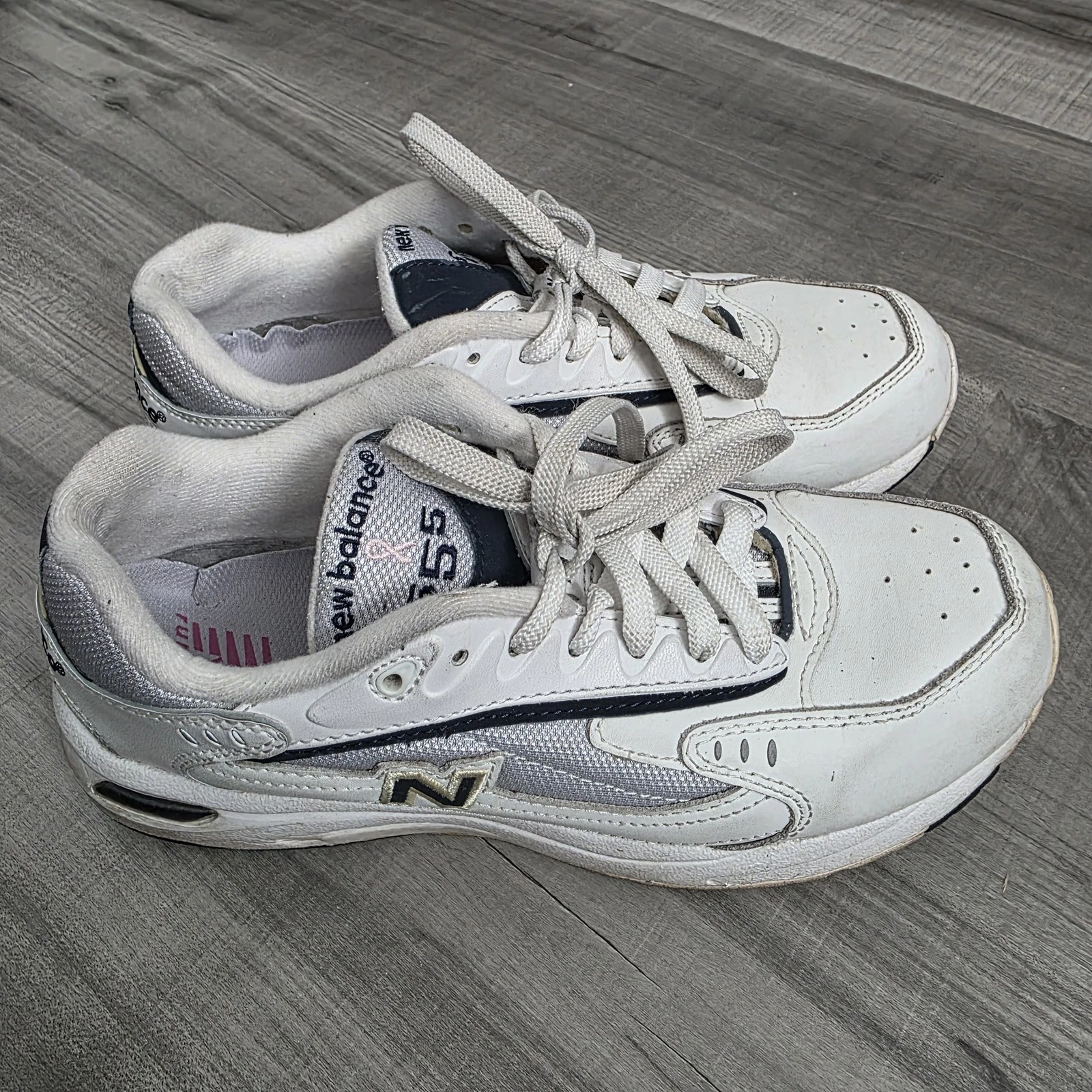 New Balance 555 Scarpe Uomo 9 Bianco Navy Atletico Passeggio Comode Nastro Rosa