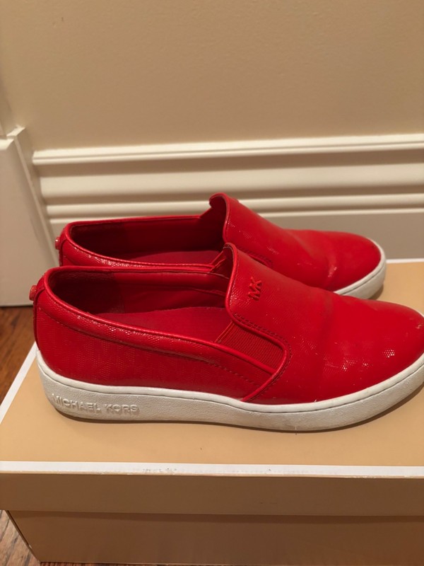 MICHAEL KORS KEATON RED SLIP ON SHOES SZ 6