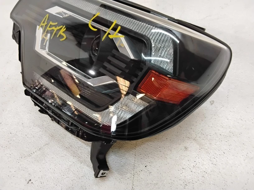 Conjunto de faros de repuesto lado del conductor para Toyota Tacoma 2014 Foto 2 de 4