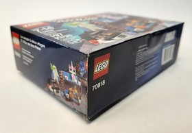 Last one! LEGO 70818 MOVIE Double-Decker Couch Exclusive Minifigures Box Dented