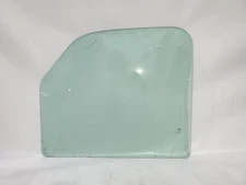 2011 2016 VPG MV-1 OEM Front Left Door Glass Has Scratches 