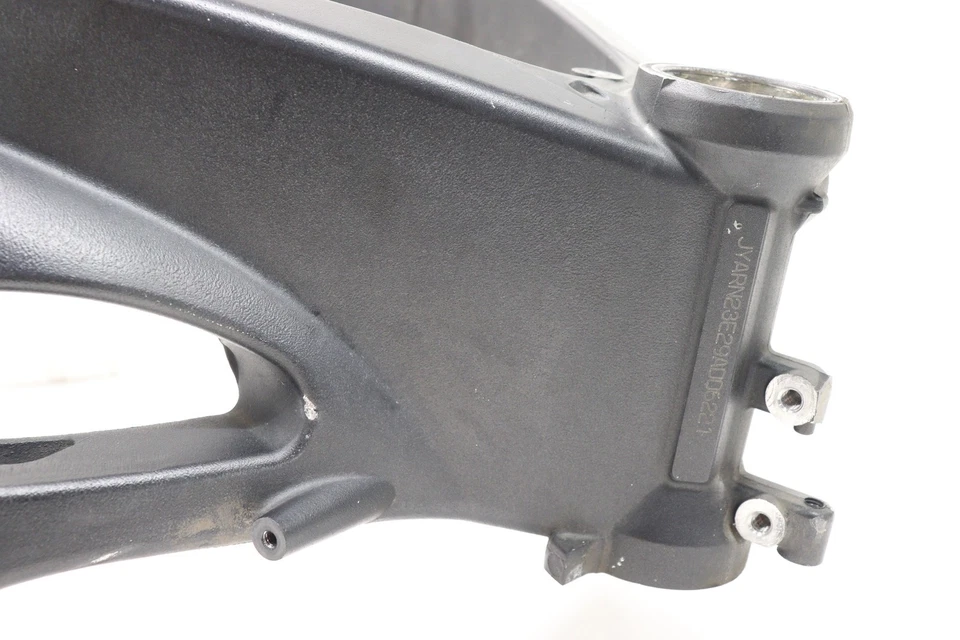 09-14 YAMAHA YZF R1 CHASSI QUADRO PRINCIPAL FABRICANTE DE EQUIPAMENTO ORIGINAL ***C*** - Imagem 3 de 4