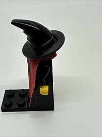 Lego Castle Fright Knights Witch Minifigure w/ cape 6097 6087 6037 cas032