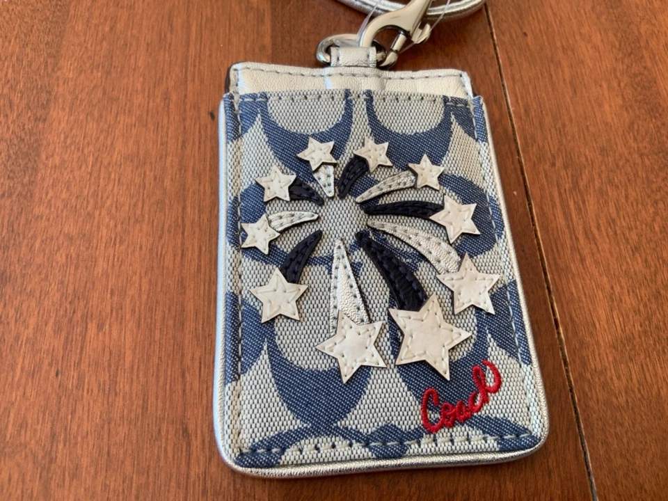 NUEVO COACH Signature C fuegos artificiales/metálico plateado cordón soporte de identificación/pasaporte Foto 2 de 4