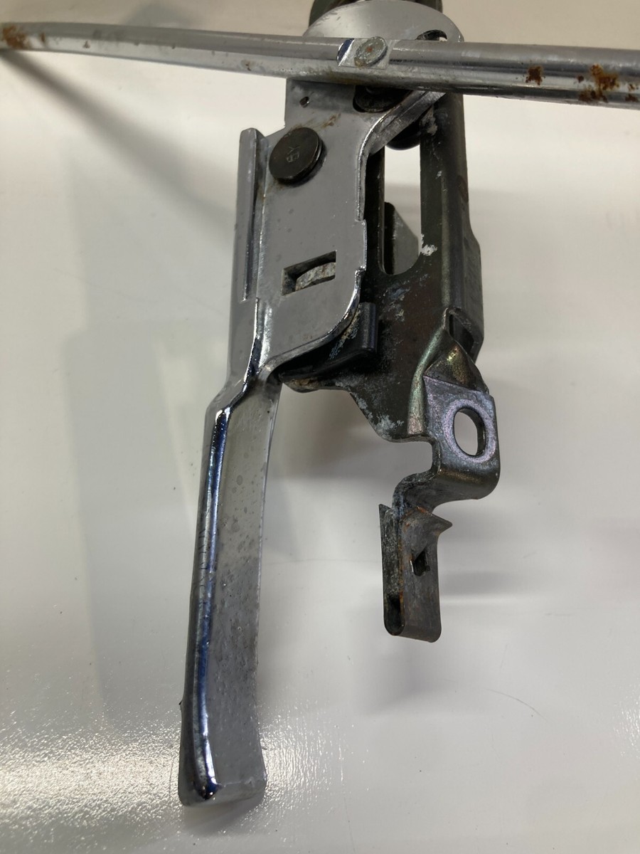 1987-1989 Nissan 300ZX 2+2 Passenger RH Side T Top Latch