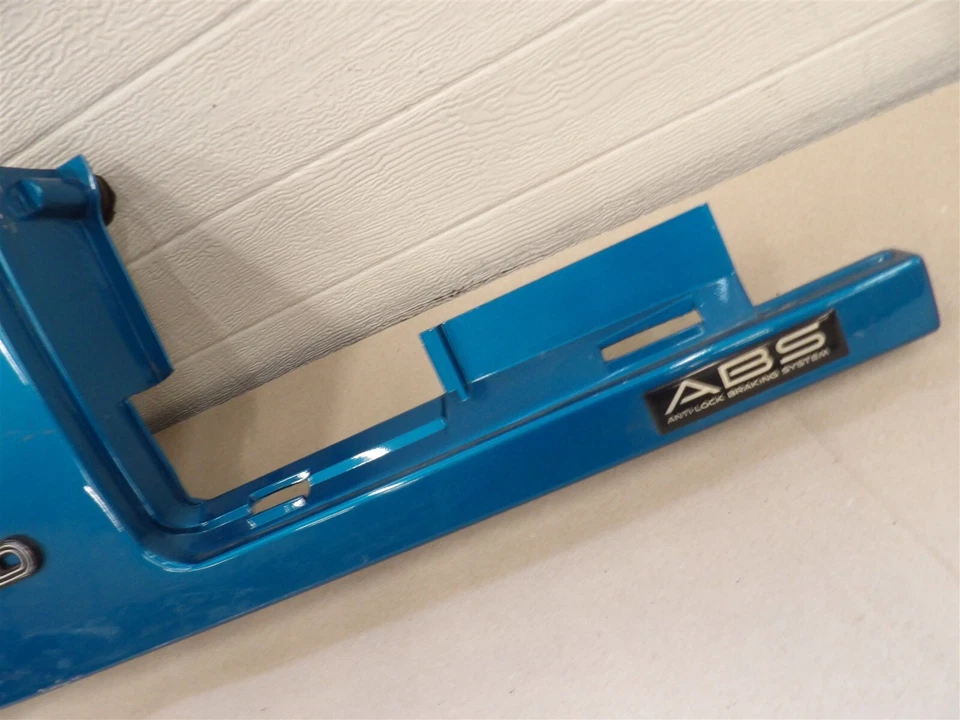 ОТДЕЛОЧНАЯ ПАНЕЛЬ ЗАДНЕГО ФОНАРЯ PONTIAC SUNBIRD 1988-1994 2 Dr ЦЕНТРАЛЬНЫЙ ЗАДНИЙ ФОНАРЬ - Изображение 4 из 4