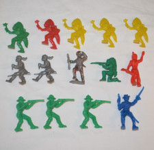 Vintage Lido Plastic Cowboy Western Pioneer Indian Fort Figure Lot