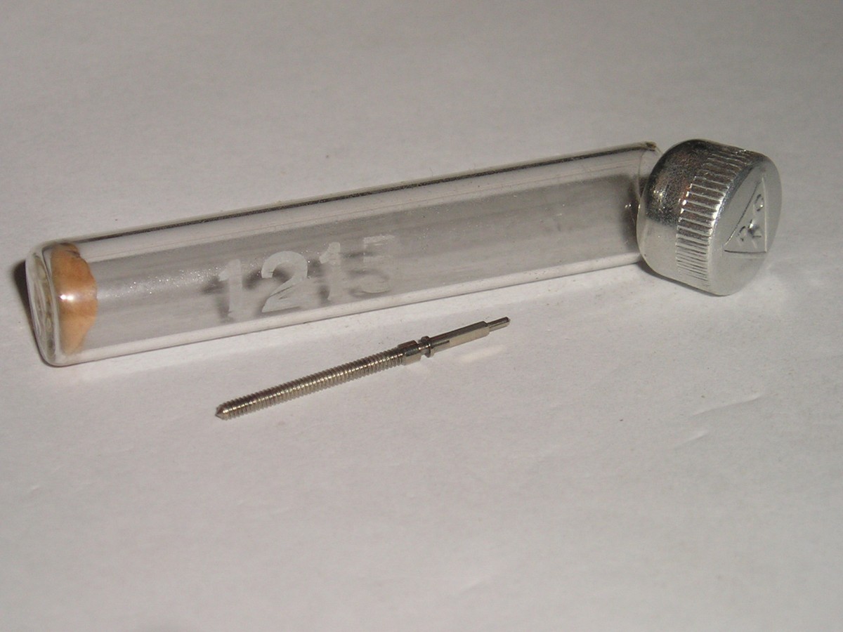 Tige De Remontoir (winding Stem) Vulcain Pour Calibre 640, 642, 643 - New Old Stock