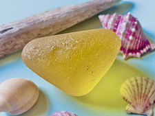 Genuine Surf Tumbled Chunk Of Yellow Seaglass Diamond RarePieces Collectors