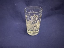 13 cm gr. Zylinder Glas schwerer Boden schön graviert Rauten Wappen Krone