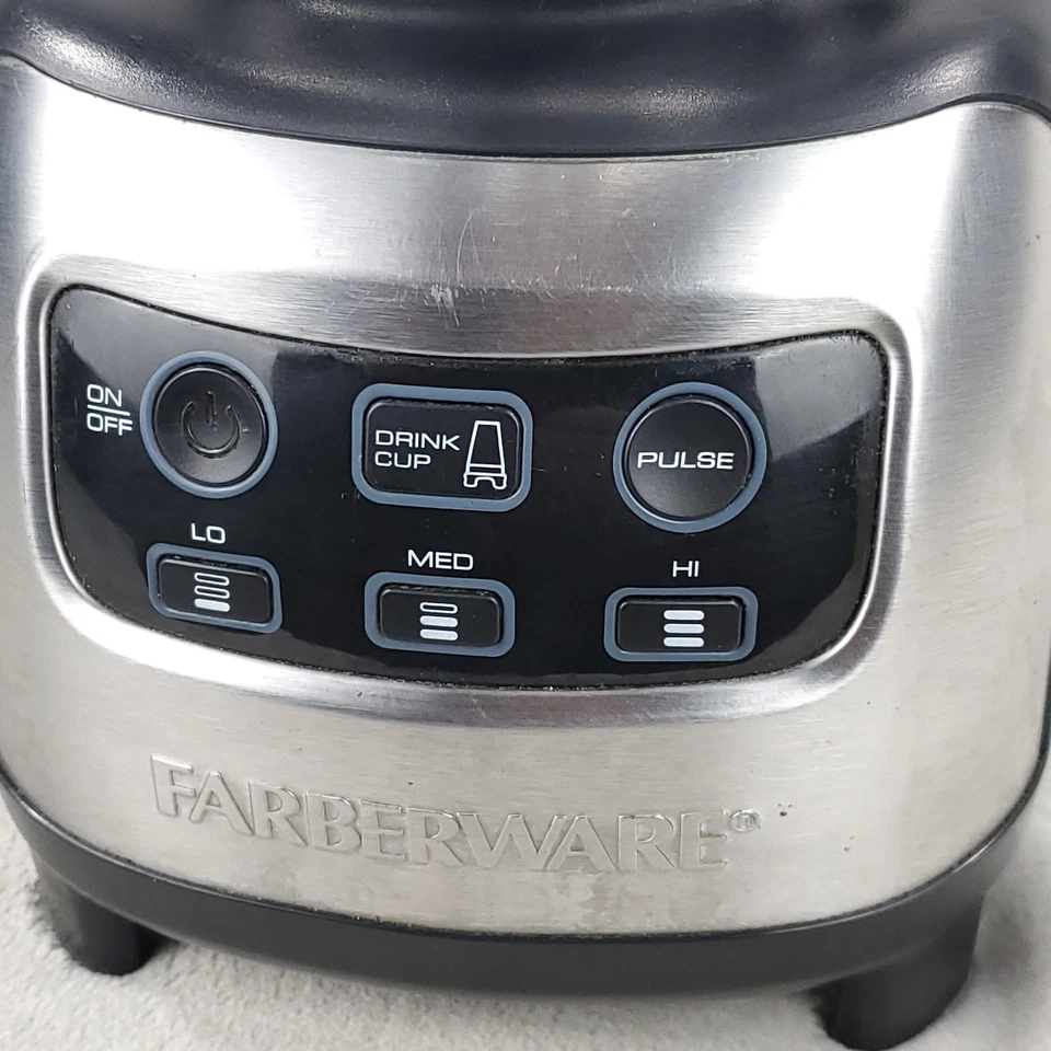 Farberware Modelo 103742 Licuadora 6 Tazas 3 Velocidades Acero Inoxidable Negro Jarra de Vidrio Foto 3 de 4