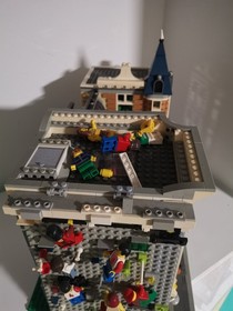 LEGO Creator Expert 10255 Assembly Square / Stadtleben Modular Building 