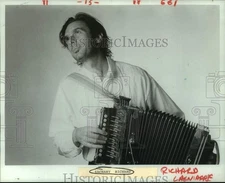 1988 Press Photo Zachary Richard plays accordion - nop74313