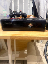 Microsoft Xbox 360 Black Home Console Bundle w/ Wireless Controller