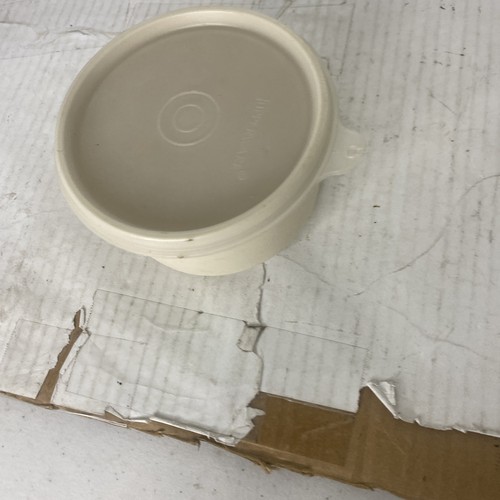 Vintage Tupperware 1667 Replacement Center Bowl Lid For Veggie & Dip Tray Almond - Picture 2 of 4
