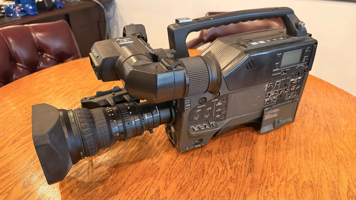 Preços baixos em Câmeras de vídeo de Definição Padrão Sony Betacam