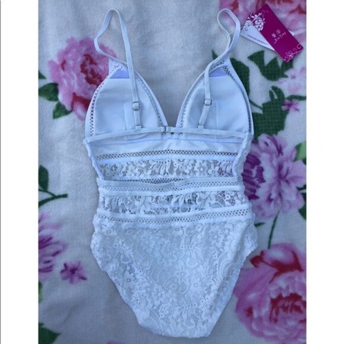 NEW White Lace Backless One Piece Swimsuit (USA) - Picture 3 of 5