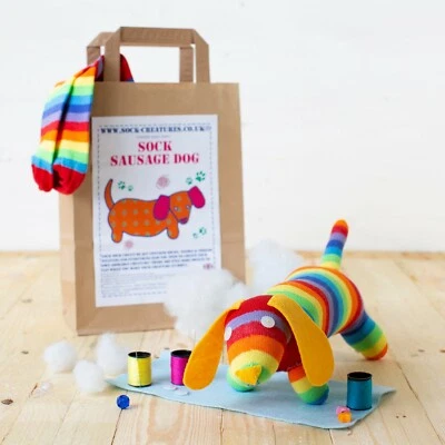 SOCK CREATURES Calzino Salsiccia Cane Kit Artigianale | Kit Cucito | Kit Artigianale per Bambini | Bassotto