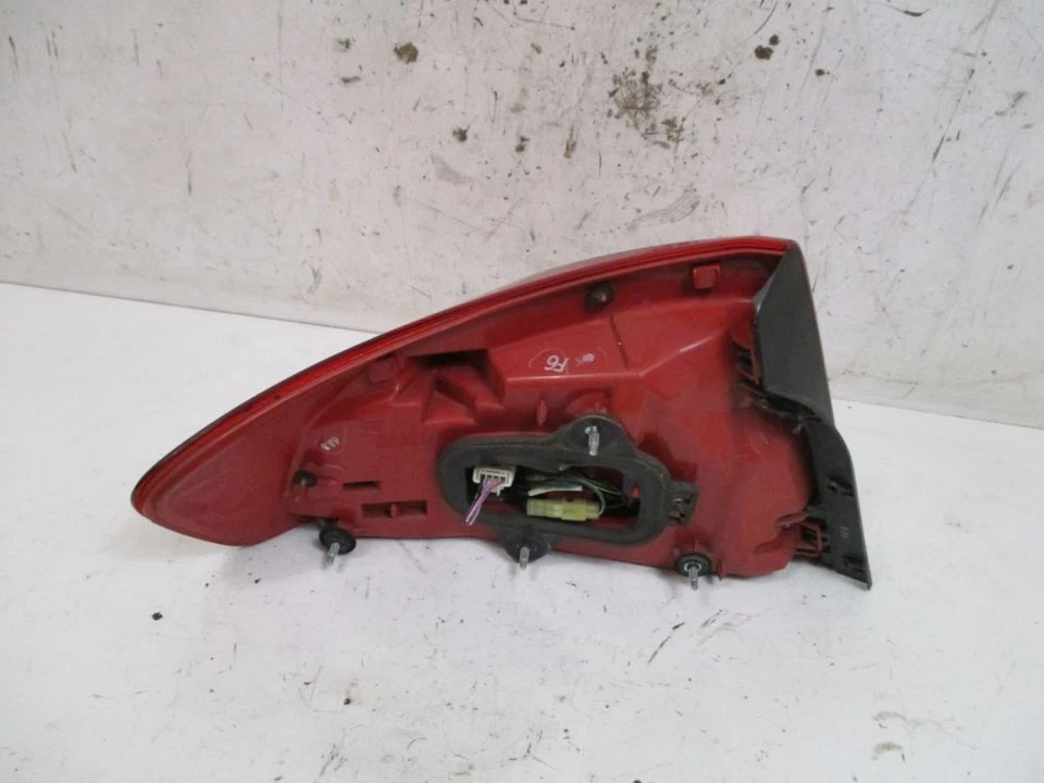 Luz Trasera Exterior Derecho Apto para Infiniti G Sedán 35 G35/V35 - Imagen 4 de 4