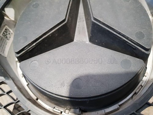 2014-2021 S205 MERCEDES C-CLASS FRONT GRILLE - Picture 9 of 11