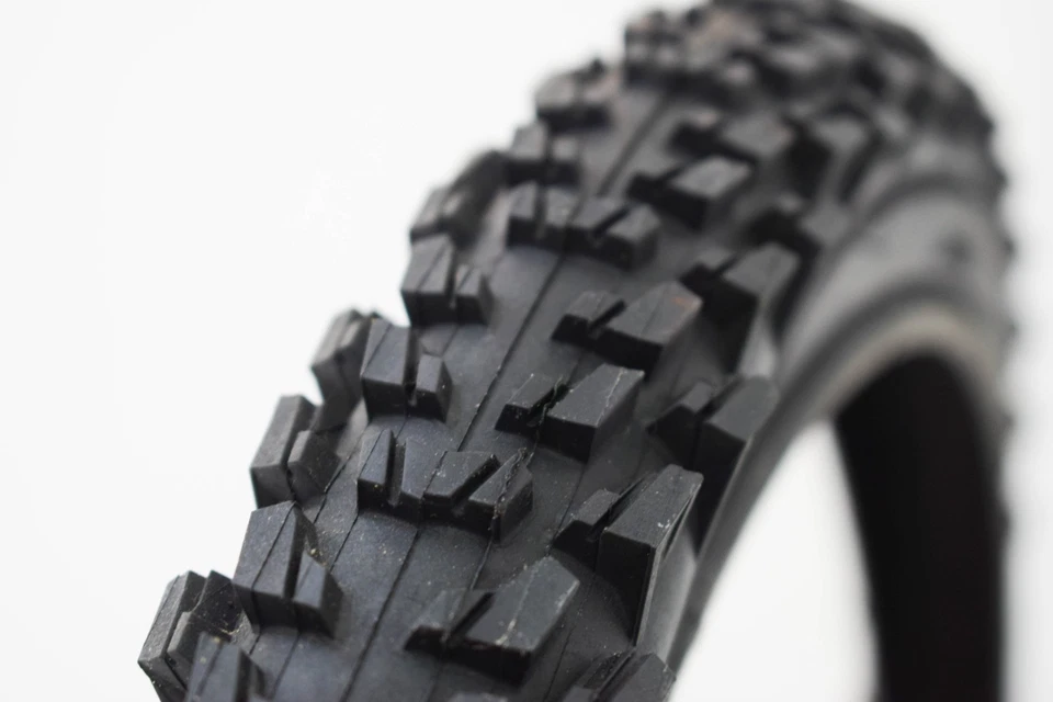 NOS, TIOGA PSYCHO II RETRO 1990er MTB MOUNTAINBIKE REIFEN - 26 x 1,95"