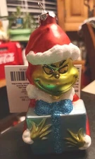 GRINCH Holding Package Blown Glass Ornament Hallmark NEW/Tags  2017 4.5"