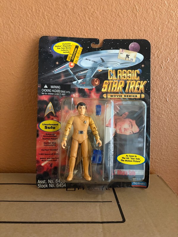 Playmates Classic Star Trek Movie Series Lieutenant Sulu collector card unopened