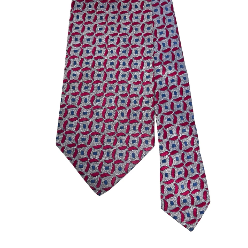Галстук мужской Charvet Place Vendome геометрический красный/темно-синий/серебристый шелк 3,75 дюйма (W) 56 дюймов (L) - Изображение 2 из 4