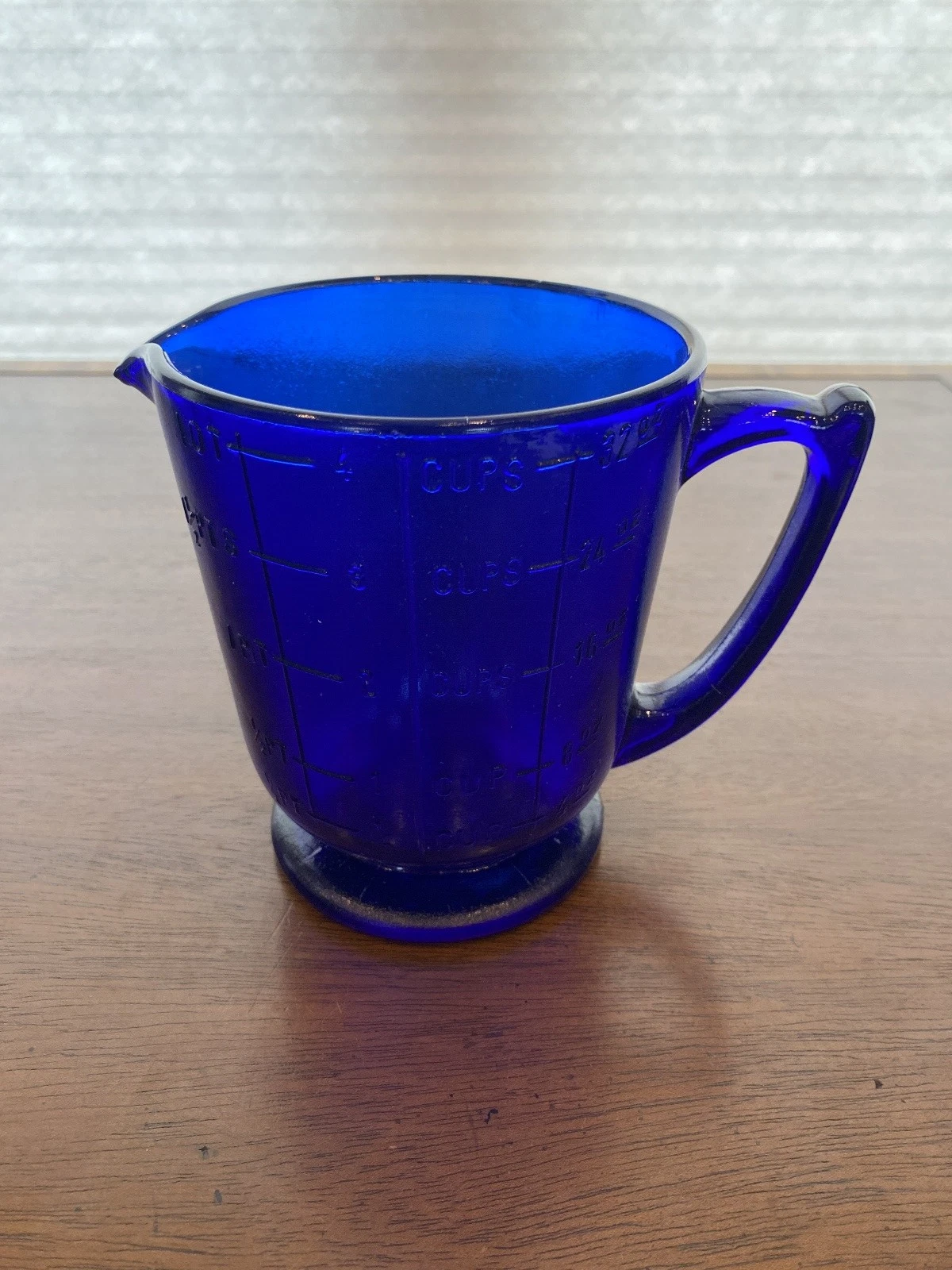BEAUTIFUL VINTAGE Cobalt Blue 4 Cup Measuring/Mixing Cup 1 Quart 5.75"H