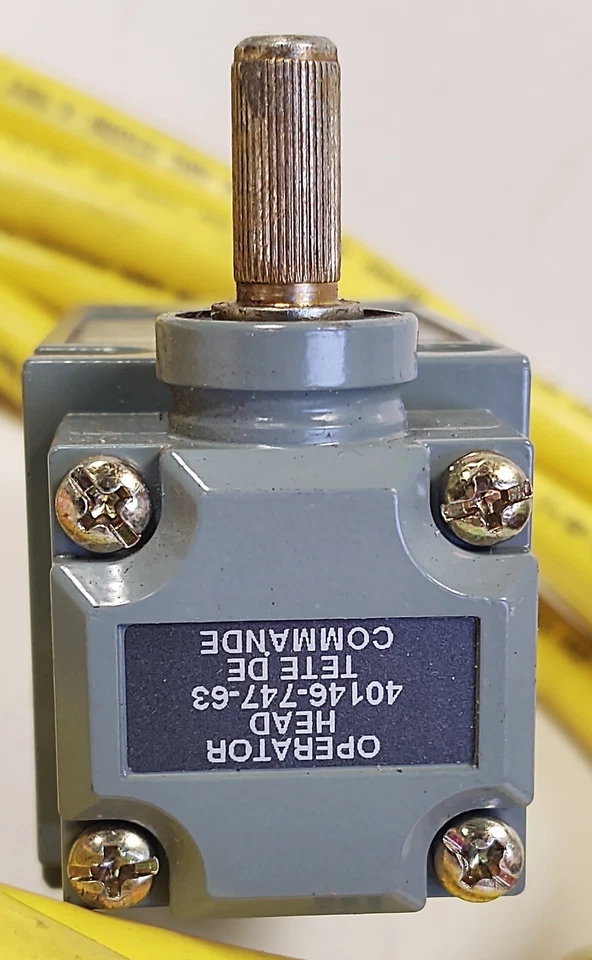 Interruptor de límite giratorio Allen-Bradley 802T-APPY512 Foto 3 de 4