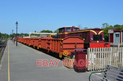 PHOTO  BAY PLATFORM AT DINAS STATION STABLING FOR ENGINEERING TRAINS ON THE WELS