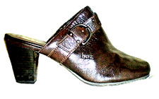 Born BOC DK BROWN Leathr Mules Heels HARNASS Buckle Clogs OPEN-BACK MULES 10 /42